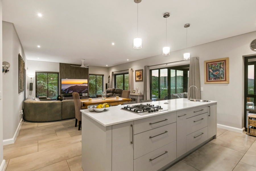 3 Bedroom Property for Sale in Myoli Beach Western Cape